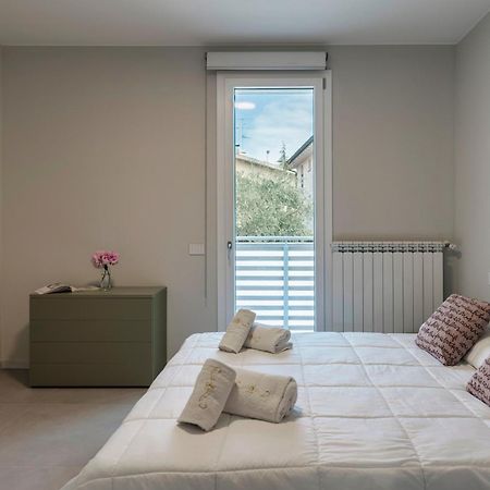 Malvezzi Apartments Desenzano del Garda Bagian luar foto