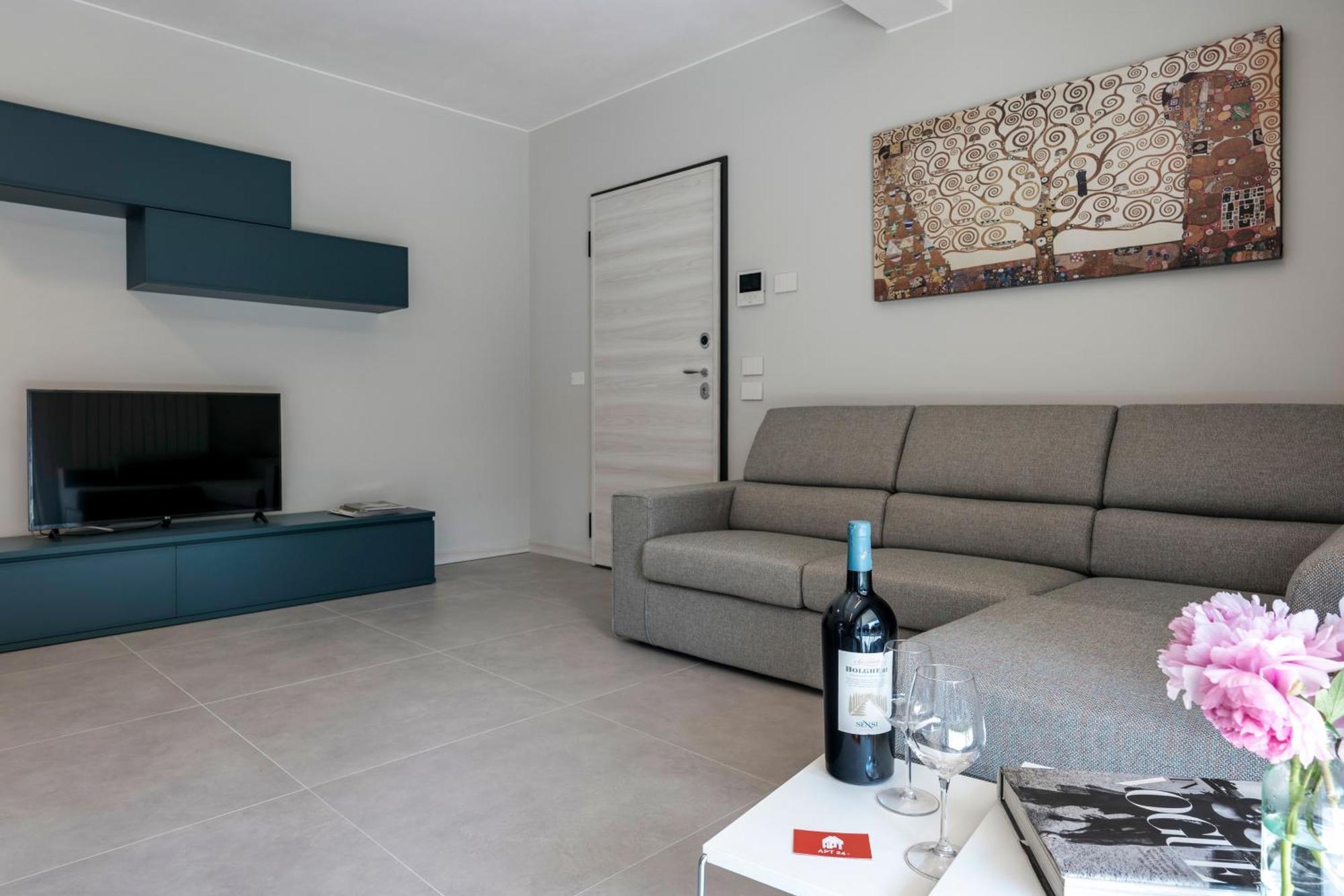 Malvezzi Apartments Desenzano del Garda Bagian luar foto