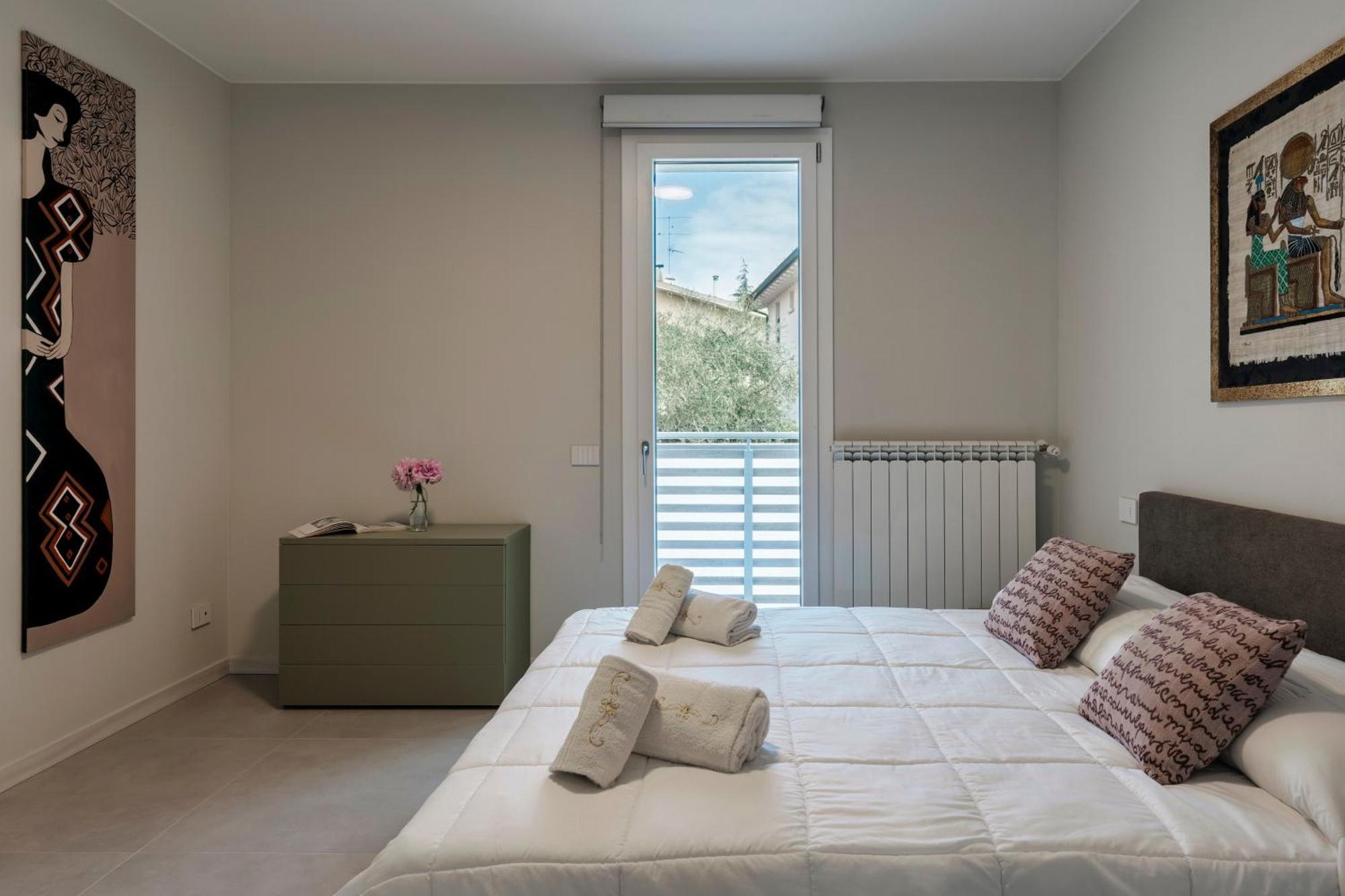 Malvezzi Apartments Desenzano del Garda Bagian luar foto